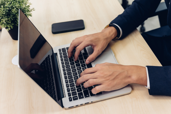 Como usar o ChatGPT no trabalho e aumentar sua produtividade