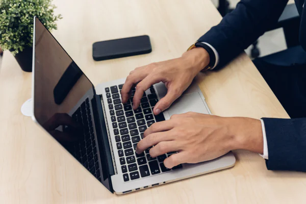 Como usar o ChatGPT no trabalho e aumentar sua produtividade